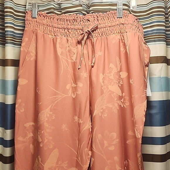 NWT Spiritual Gangster Joggers size med - Picture 1 of 6